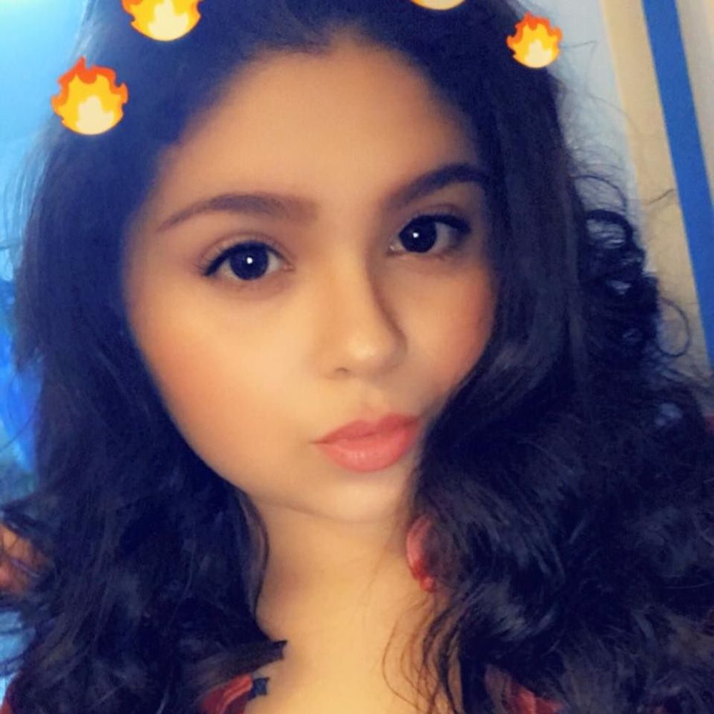 Meet your Posher, Cynthia